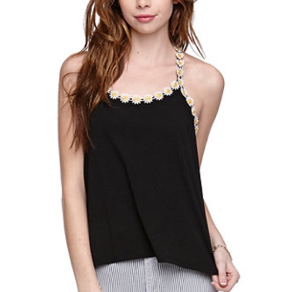 Black Daisy Tank - Picture 2 of 6